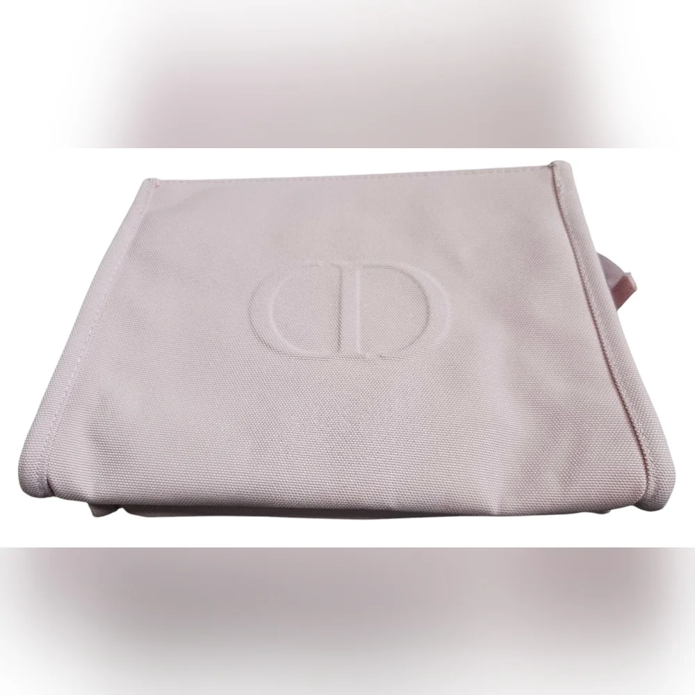Christian Dior Light Pink Canvas Pouch W/ Zipper Closure And Sample Parfum. NEW